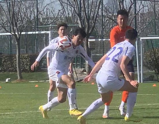 亚洲成年人